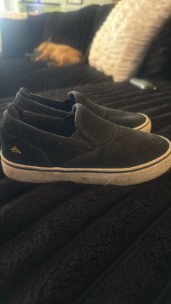 Emerica skate shoes