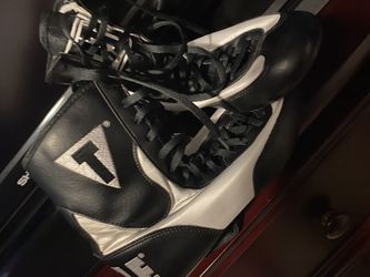 Size 6 Title Boxing Shoes