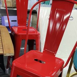 New Set Of 4 Red ♥️ Metal Bar Height Chairs 