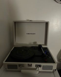 Vinyl player