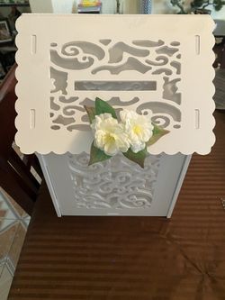 Envelope box