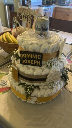 Baby Shower Diaper Cakes/Decoracion De Pasteles Con Pañales