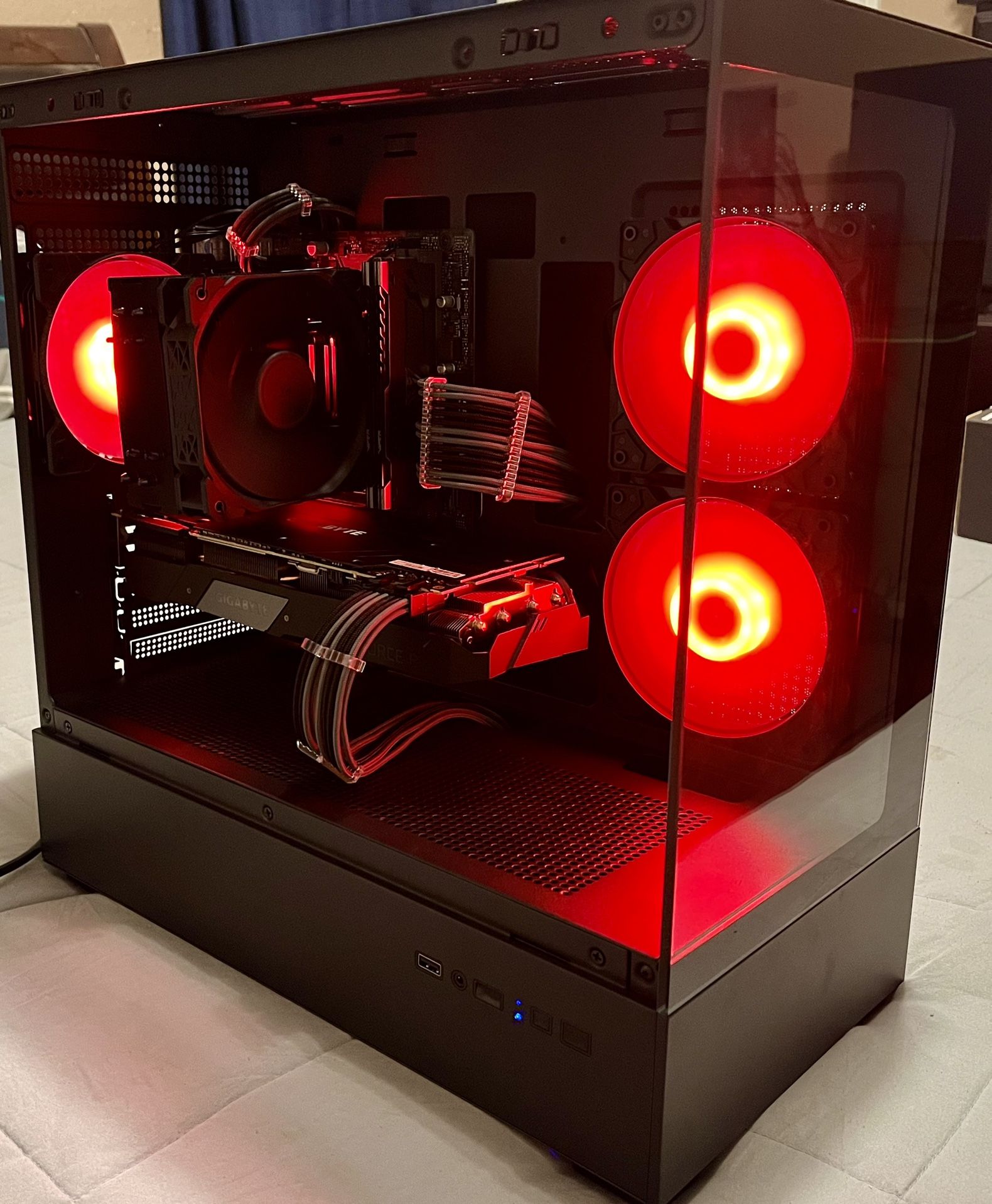Mid Range Gaming PC |RTX 2080 // i7 9700K // 1TB NVME SSD|