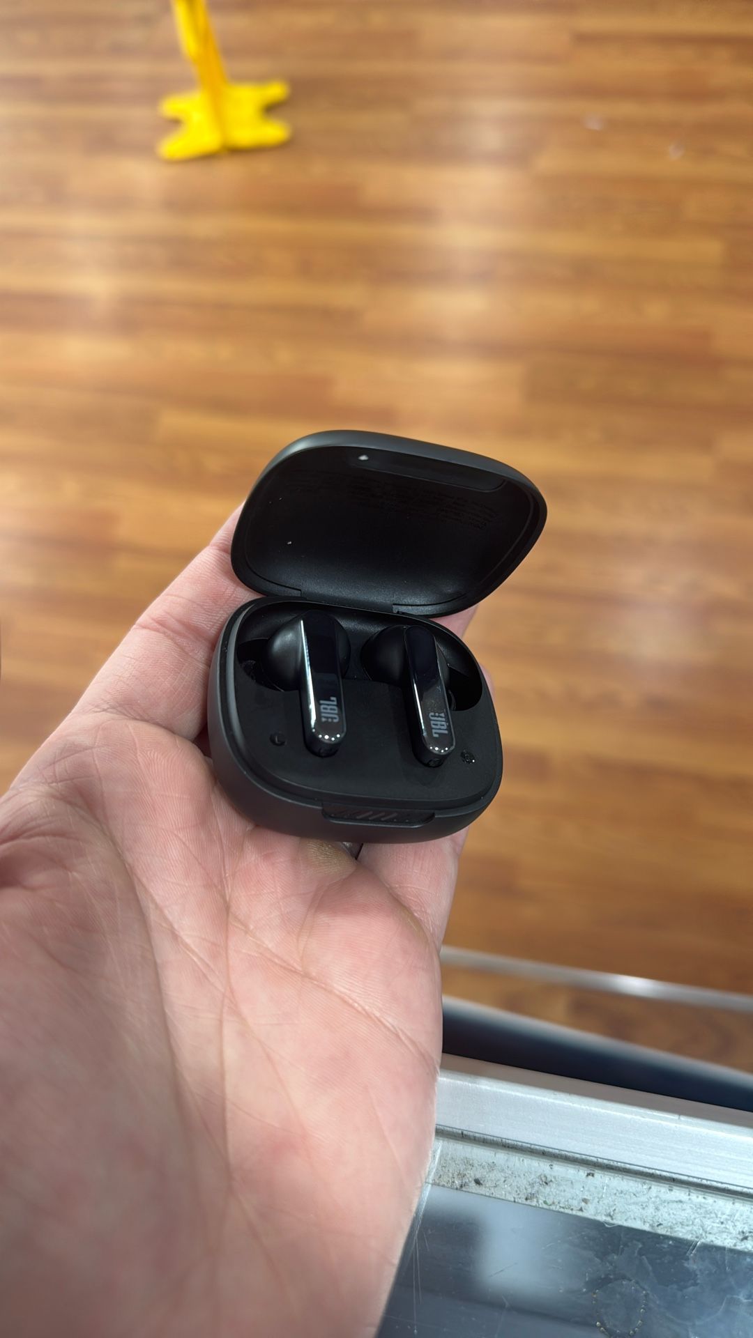 JBl Pros Earphones 