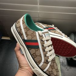 Gucci Shoes 
