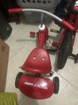 Radio flyer toddler tricycle