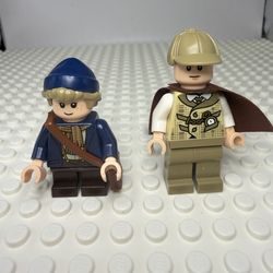 LEGO 10351 : The Sherlock Holmes Book Nook Minifigures Only! Paige And Sherlock!