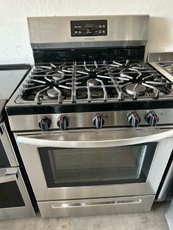 Frigidaire Gas stove