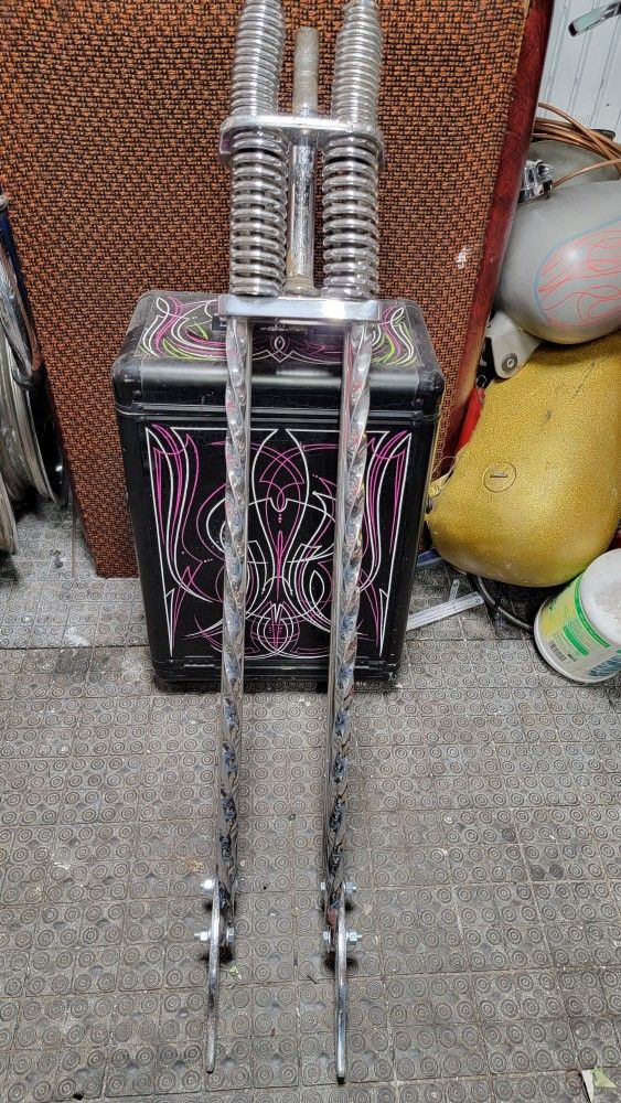 VINTAGE CHOPPER SPRINGER FRONT END TWISTED LEG HARLEY TRIUMPH MOTORCYCLE