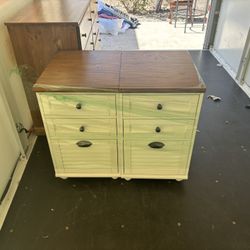 Dresser & Side Dressers 
