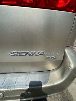 AWD 4x4 SIENNA TOYOTA  2006