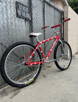 Throne Goon 29” Bike