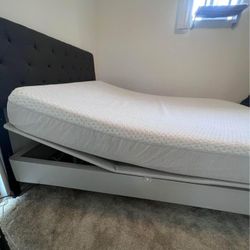 Sleep Number C4 360 Smart Bed With Adjustable Base Queen (Like New)
