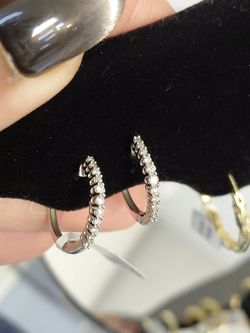 Diamond earrings whitegold