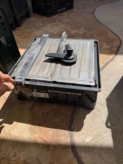 Small tile saw