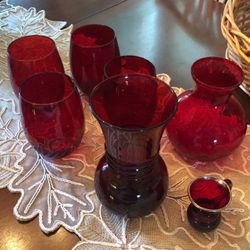 Red Glass Assortment 7 Pieces