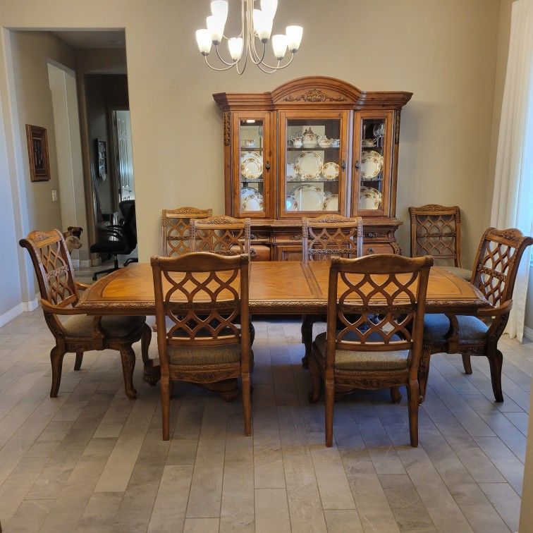 Dining Table and Hutch Set