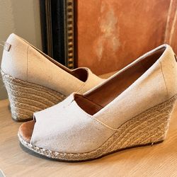 Tom’s Wedge Heel Size 7