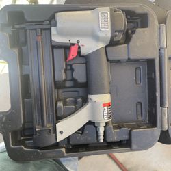 Pistola De Clavos Porter-Cable