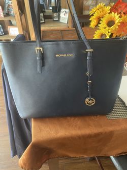 Micheal Kors Purse