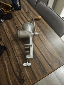 Vintage Universal No. 3 Meat Grinder.