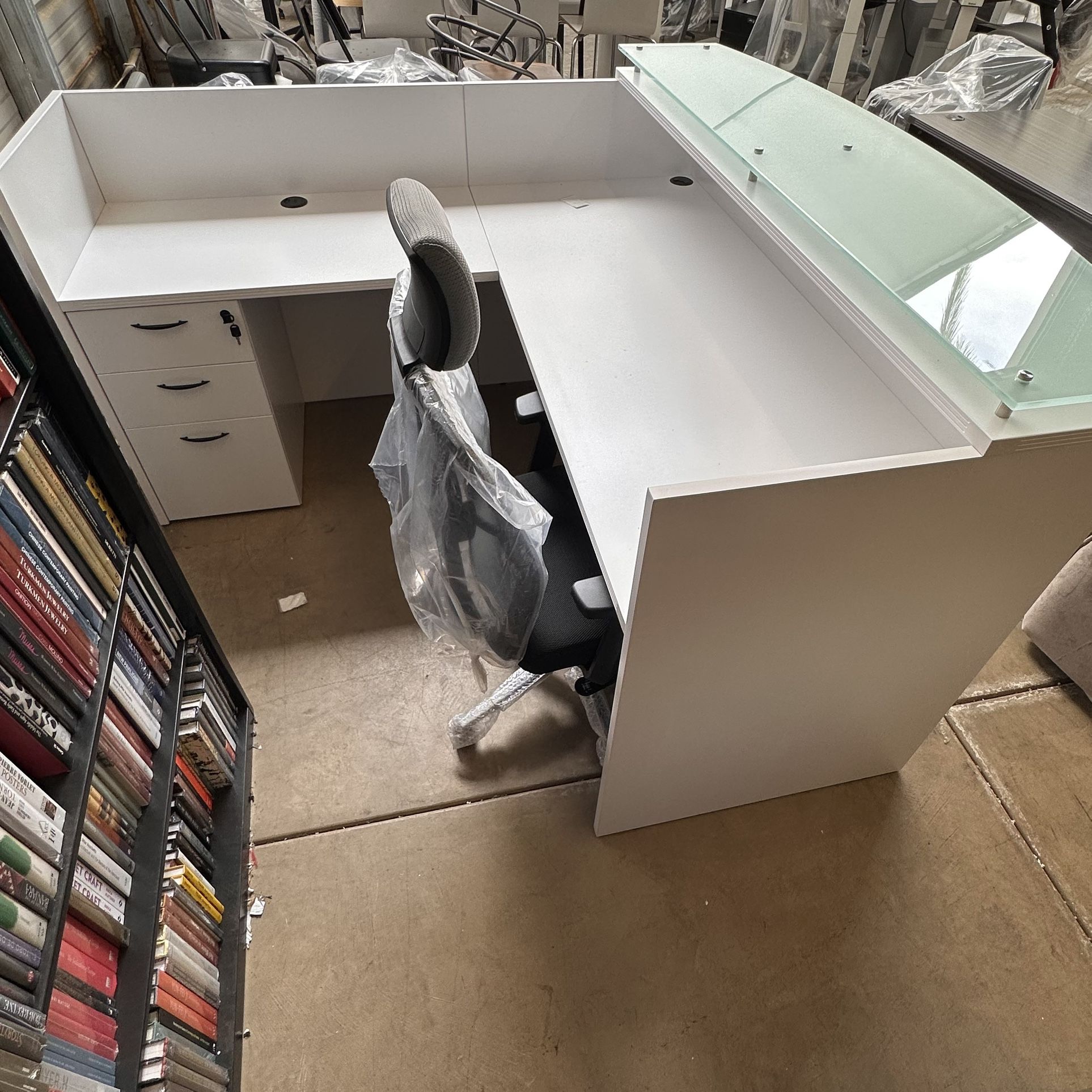 White L Shaped Reception Desk With Glass Top And Pedestal