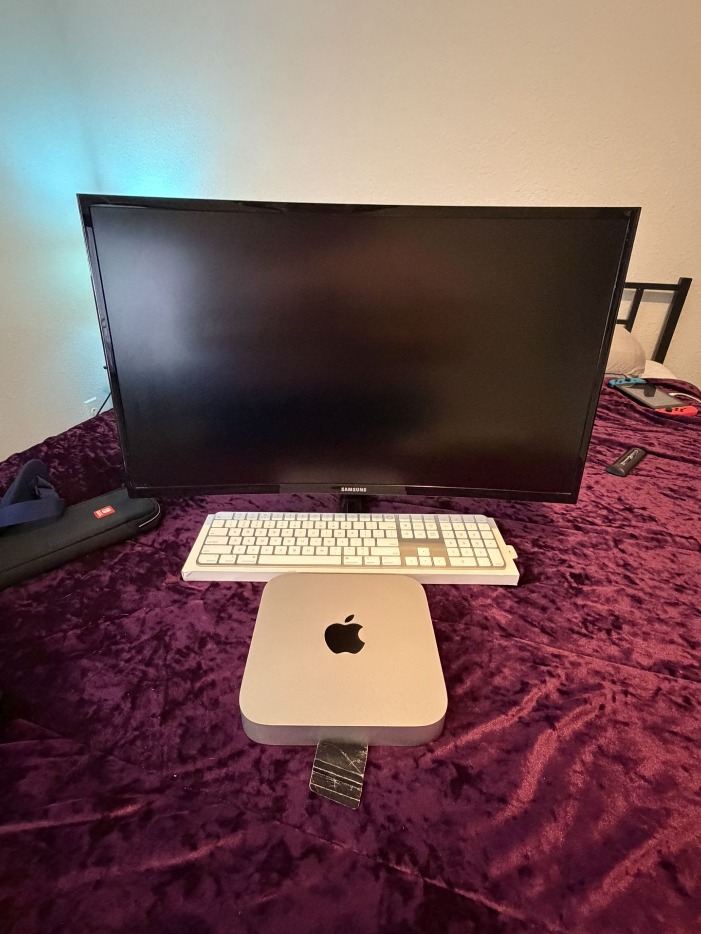 Apple iMac mini m2 Setup With Apple Keyboard And Samsung Monitor