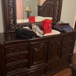 King Size Bedroom Set Mohogony Genuine Wood 