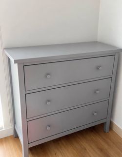 Gray 3-Drawer Dresser – Good Condition