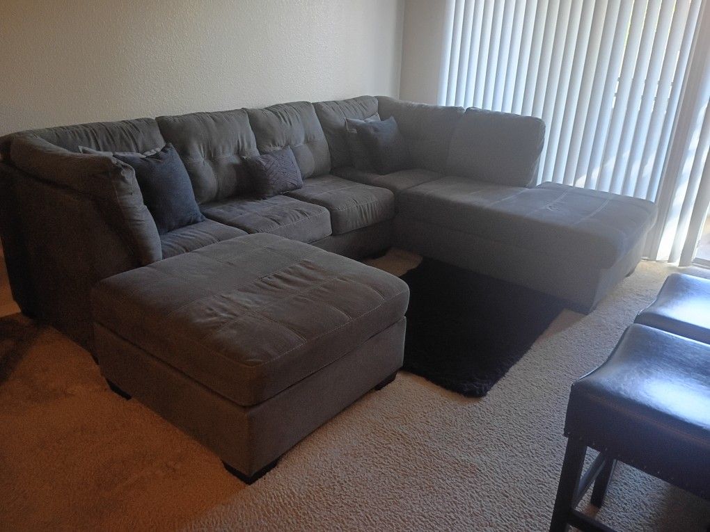 Sectional Sofa