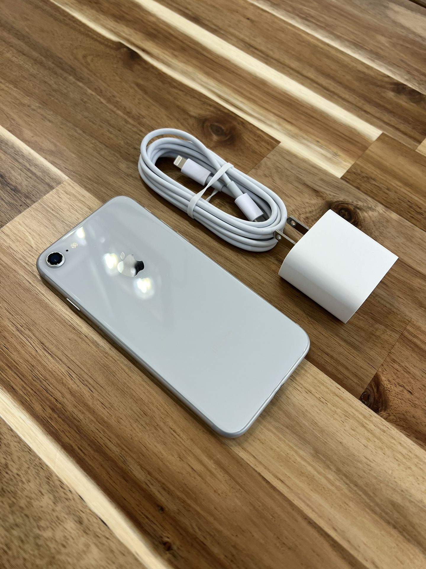 iPhone 8 White 256GB Unlocked for Sale in Avondale, AZ OfferUp