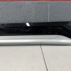 2018 2019 2020 AUDI Q5 REAR LEFT DOOR LOWER MOLDING TRIM OEM 80A853969A