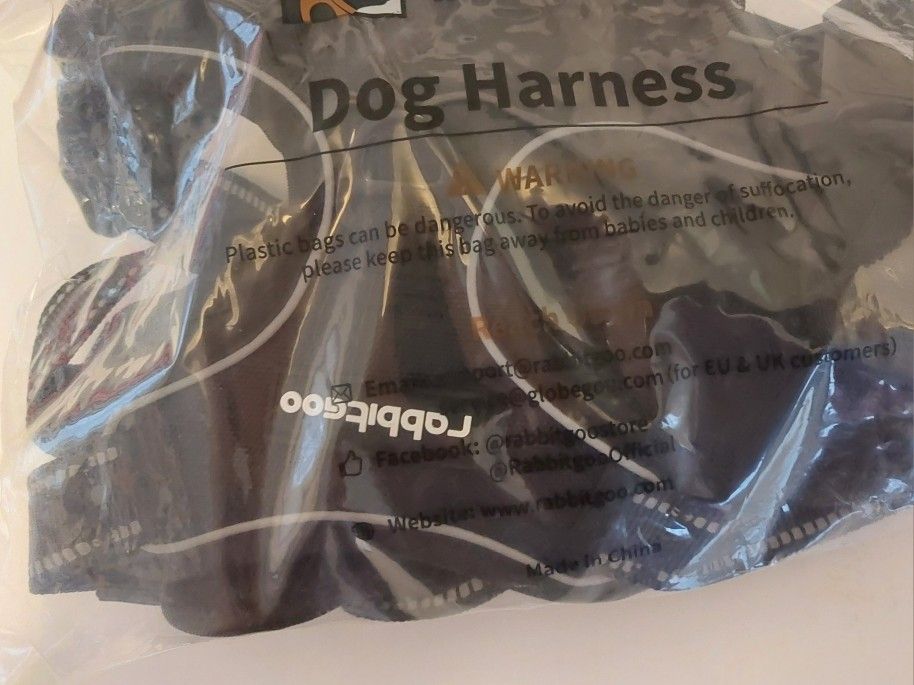 Dog Harness- NEW - Size Large