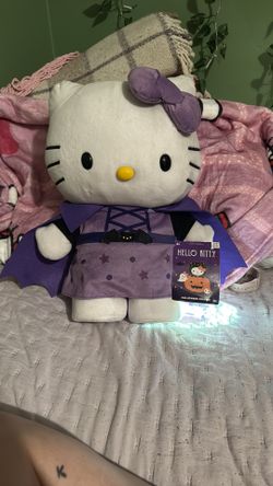 Hello Kitty Vampire Creeper