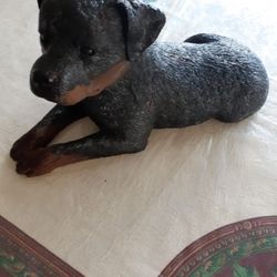 Vintage Rottweiler Statue/decor (1986)