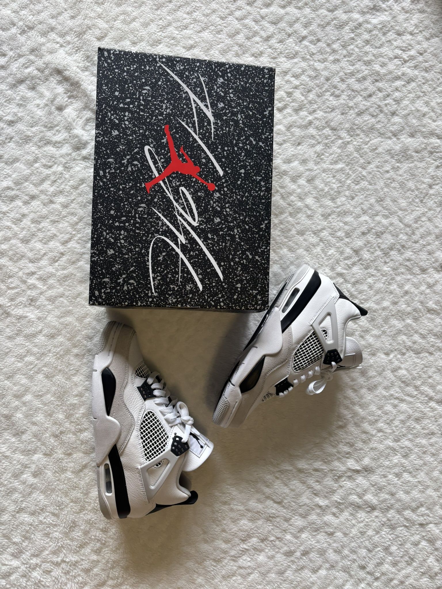 Air Jordan 4 Retro 'Military Black'