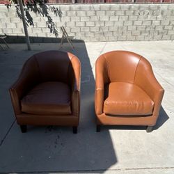 Furniture on sale for cheap. Need gone by 9/19