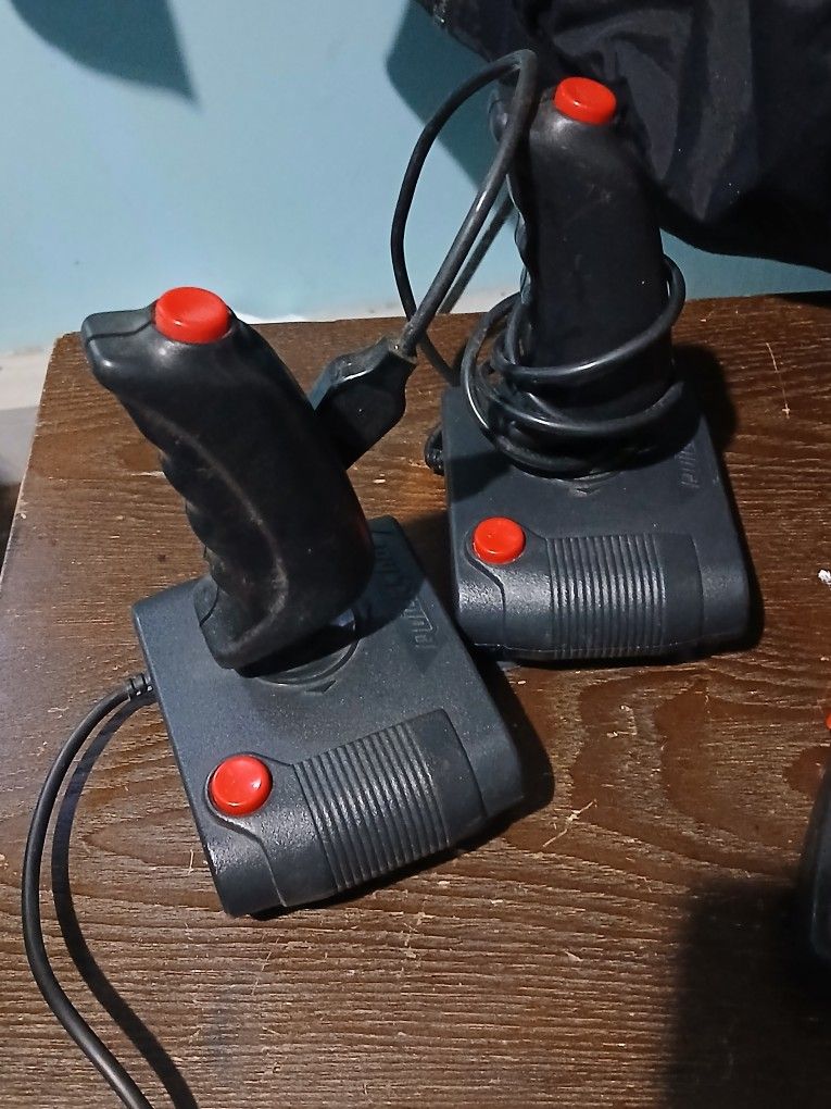 Atari 7800 Pro. Gaming System 