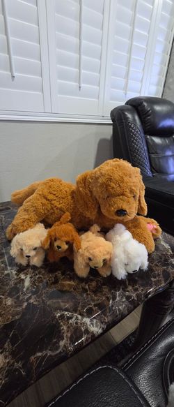 HyDren Nurturing Dog Stuffed Animal Sets Soft Cuddly Nursing Mommy Dog with 4 Stuffed Puppies for Birthday Party Favor Gifts(Golden Retriever)
