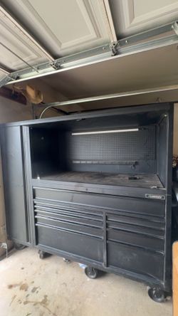 Husky heavy duty tool box