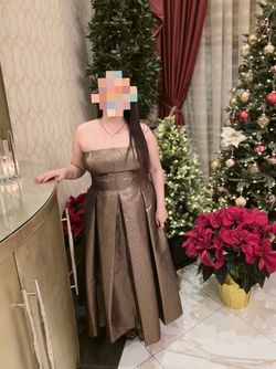 Like-new dress at a bargain price!