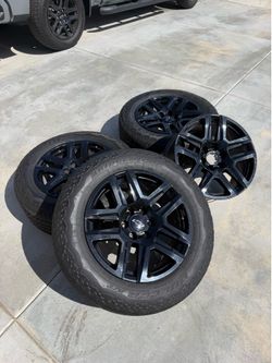Custom Wheels - Silverado 2023 Truck 20 inch