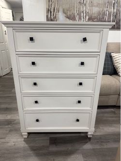 Chest drawers