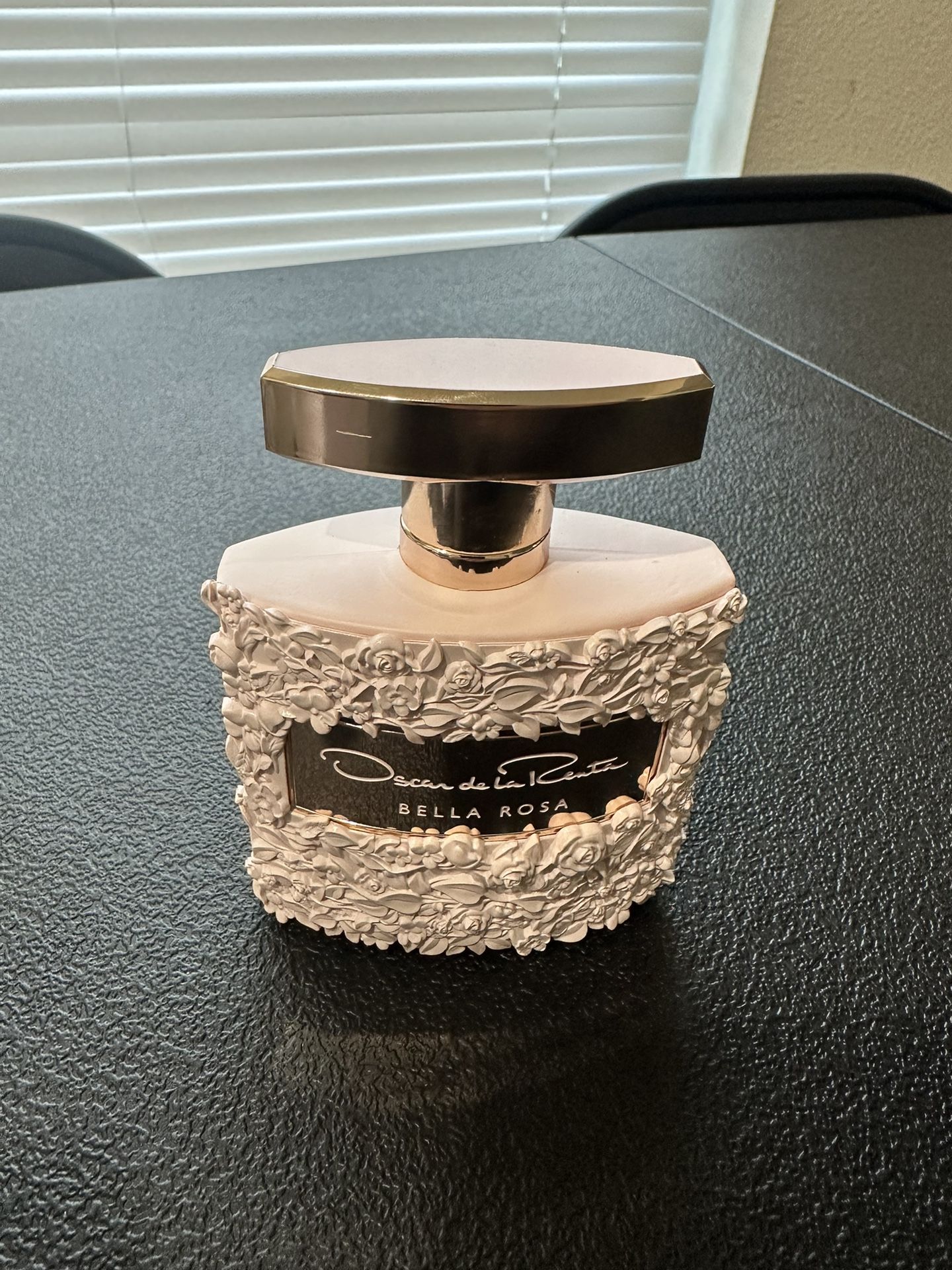 Oscar De La Rosa Perfume