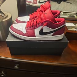 Air Jordan 1 Low Noble Red Size 10