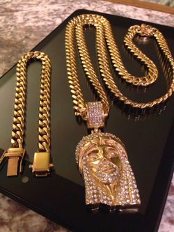 Gold Plated Miami Cuban Chain and Bracelet Set With Swarovski Crystal Jesus Pendant