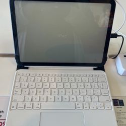 iPad 10th Gen 