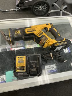 Dewalt sawzall with battery and charger