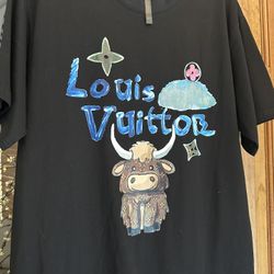 Black T-shirt 