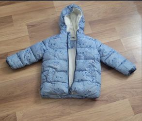 Used Kids Size 3t Snowjacket and Snowpants/ Size 8 Snowboots